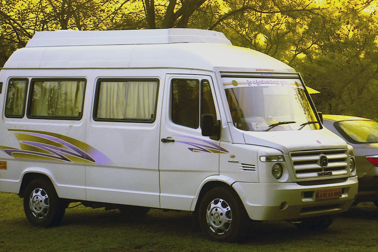 Force Traveller 17-Seater