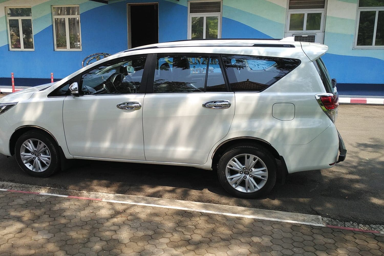 Toyota Innova Crysta